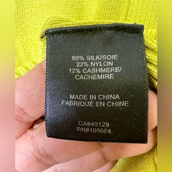 L.A.M.B. Silk Cashmere Blend Turtleneck Sweater Size M - Picture 8 of 11